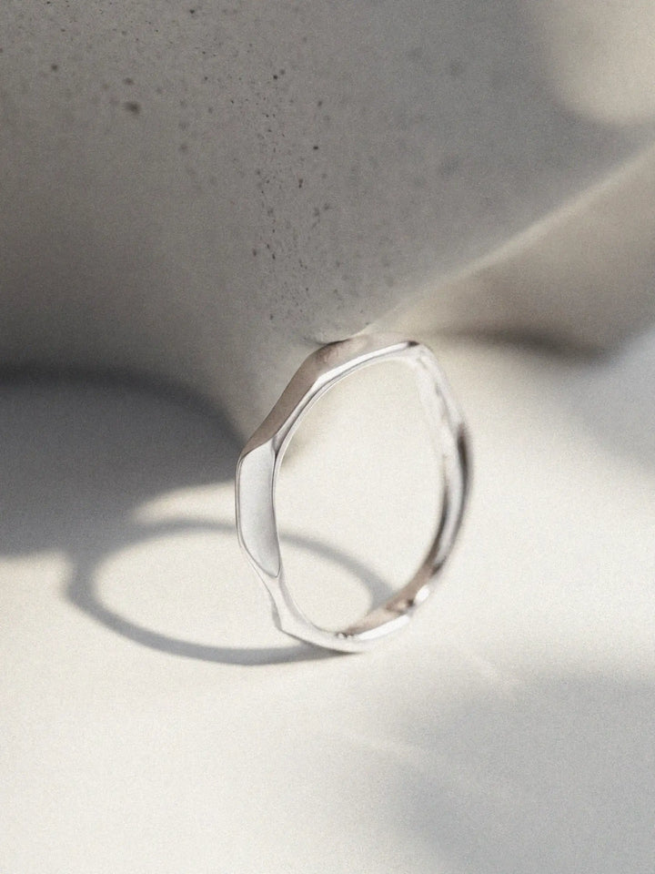 VEER RING IN SILVER