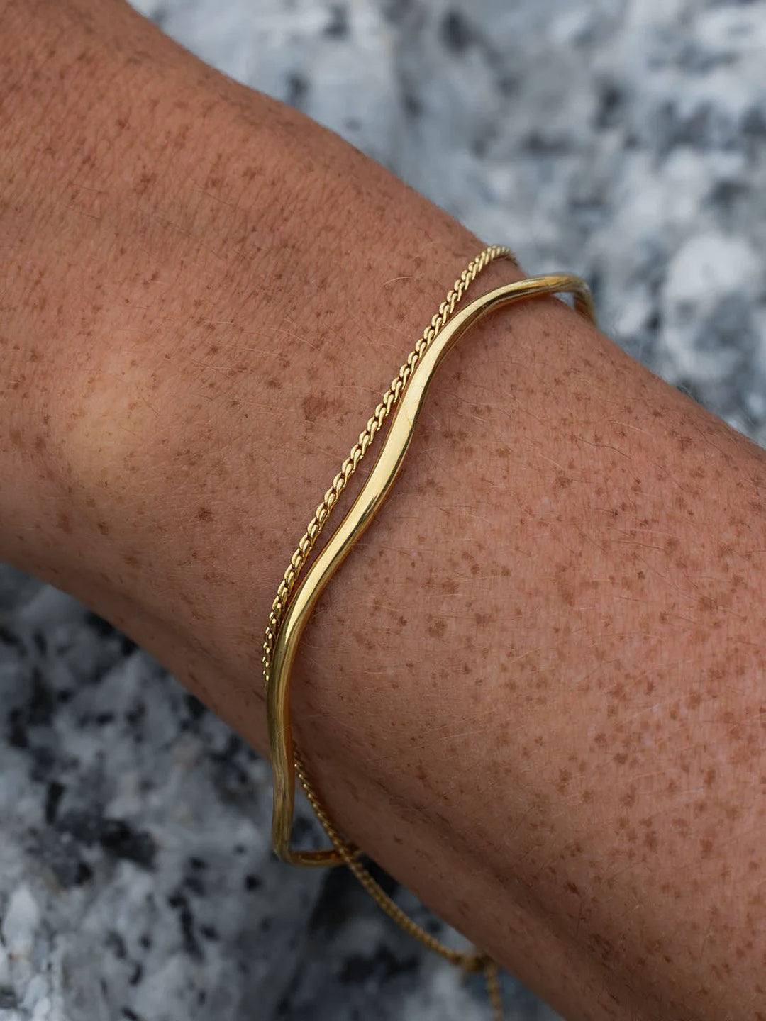 編み込みチェーンブレスレット