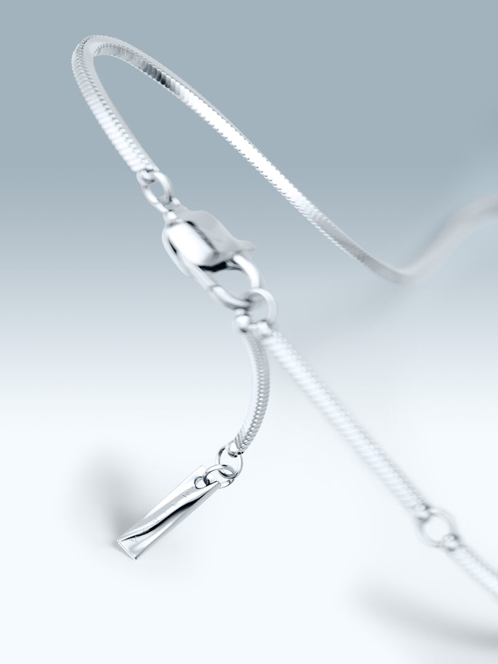 سوار بتصميم سلسلة مربعة