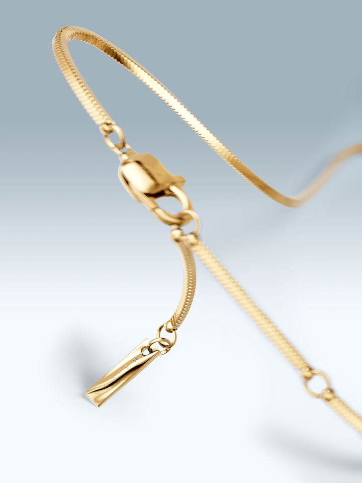 سوار بتصميم سلسلة مربعة