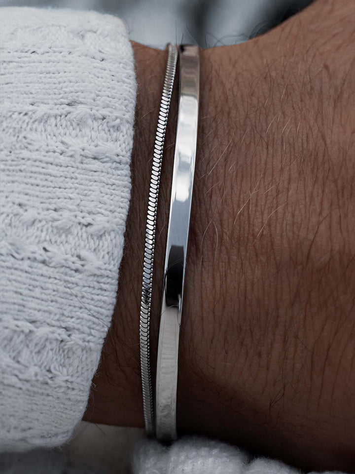 MINIMAL ARMBAND IN EINHEITSGRÖSSE