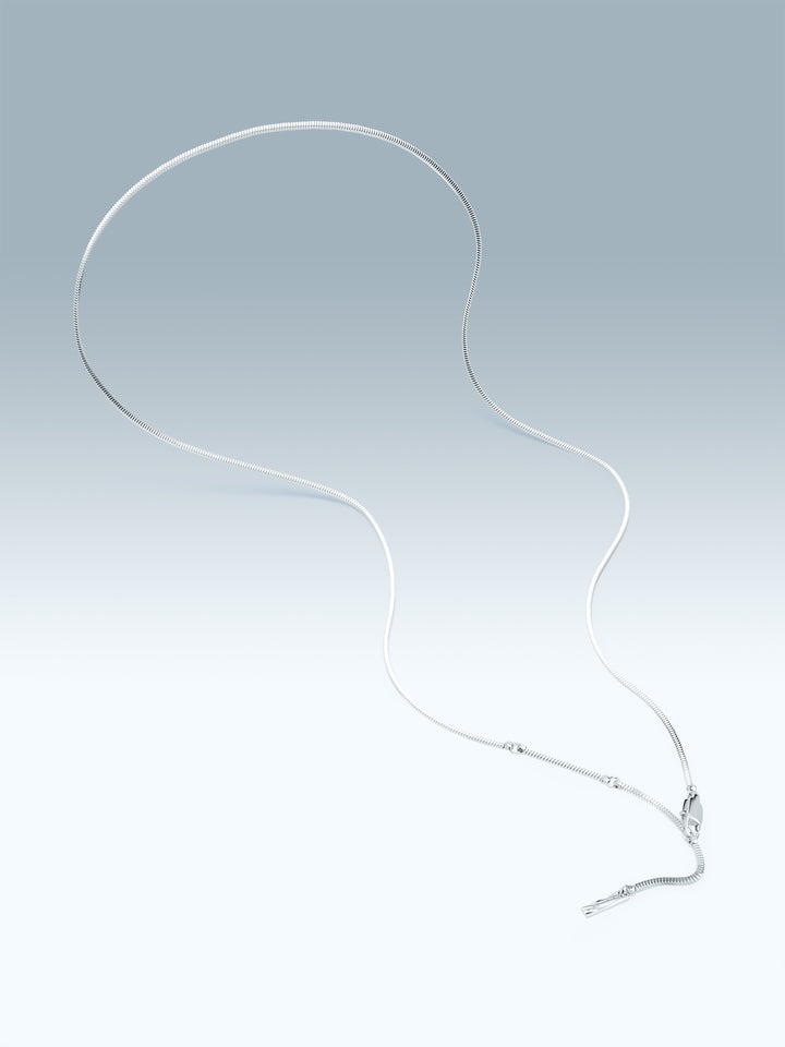 عقد بتصميم سلسلة مربعة