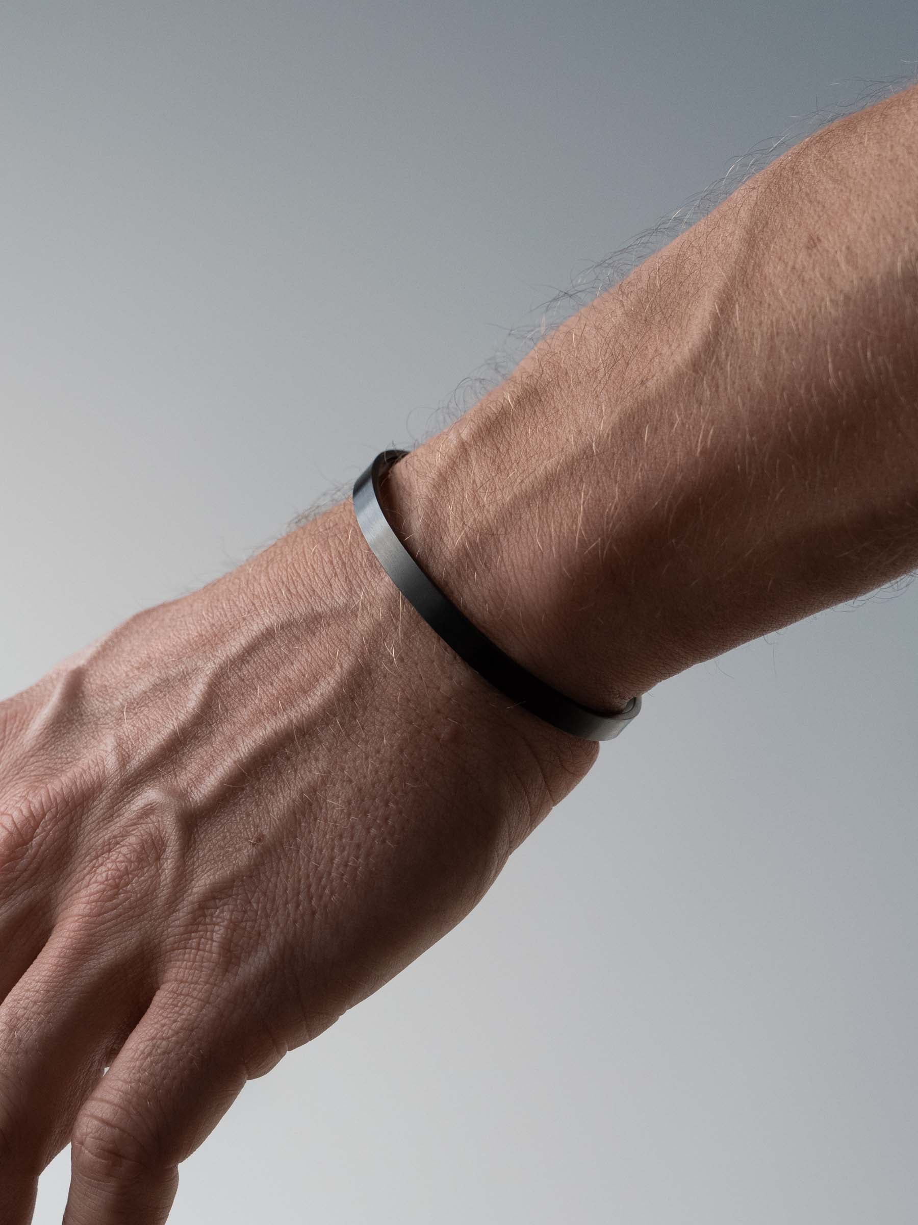 Unisize Cuff - Timeless and Durable Jewelry for Men – Vacier