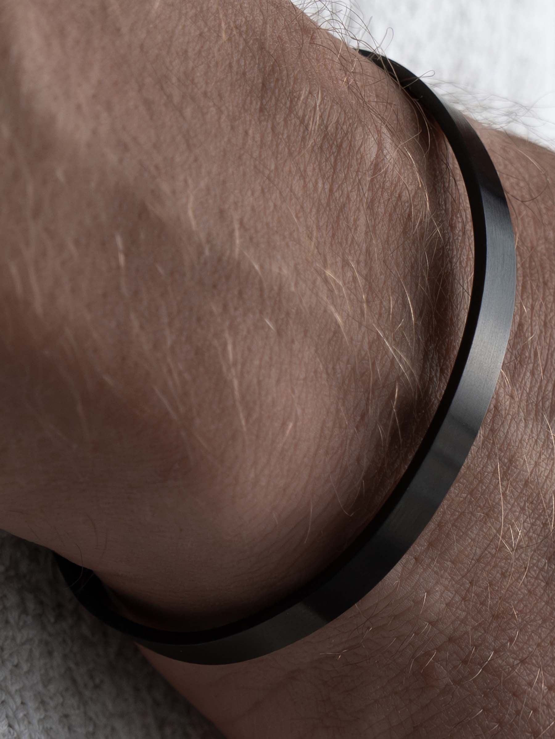 Unisize Cuff - Timeless and Durable Jewelry for Men – Vacier