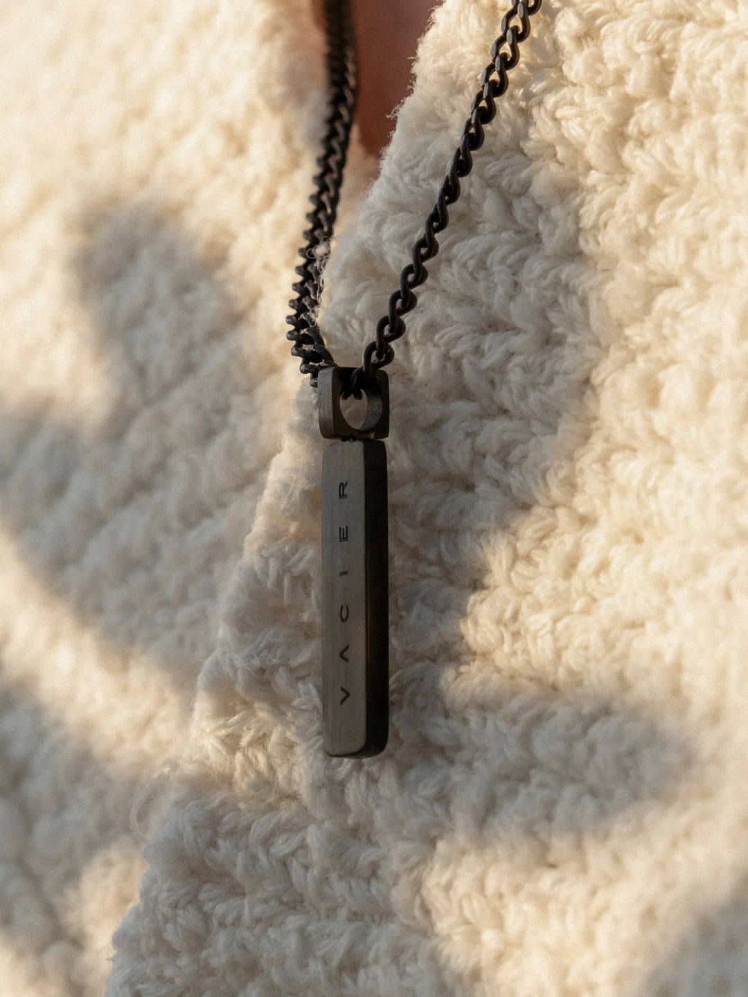 MINIMAL PENDANT NECKLACE