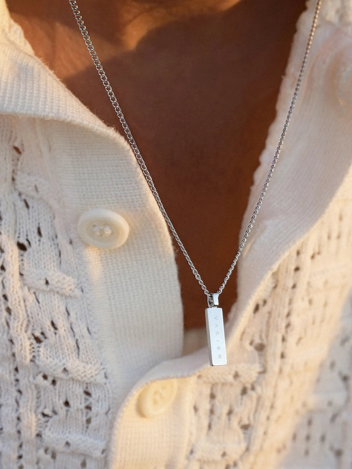 COLLIER AVEC PENDENTIF MINIMAL 