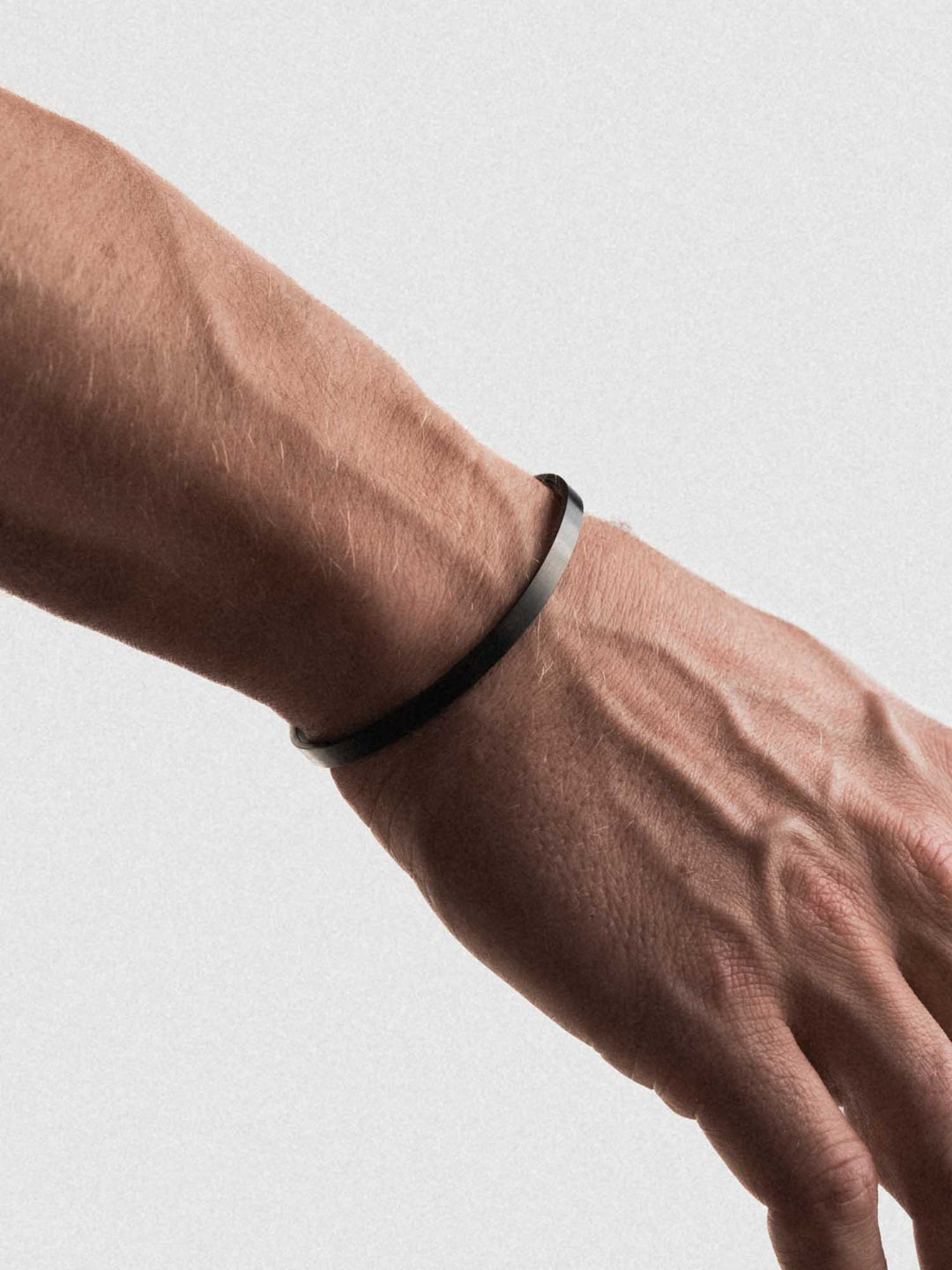 MINIMAL ARMBAND IN EINHEITSGRÖSSE