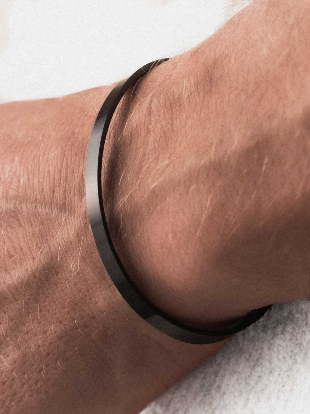 MINIMAL ARMBAND IN EINHEITSGRÖSSE