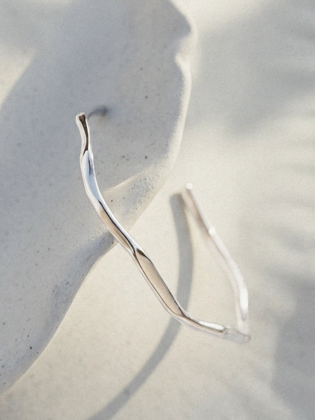 VEER CUFF IN SILVER